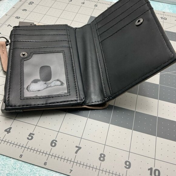 Jessica Simpson Beige Card Holder - Picture 8 of 9